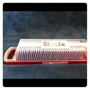 Sizzix “Fruit Smoothie” Font